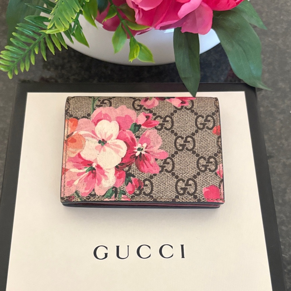 Gucci Pink Floral Card Holder